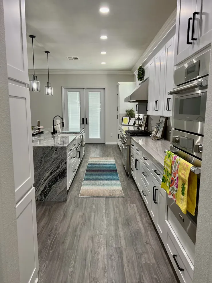 Luxurious kitchen island